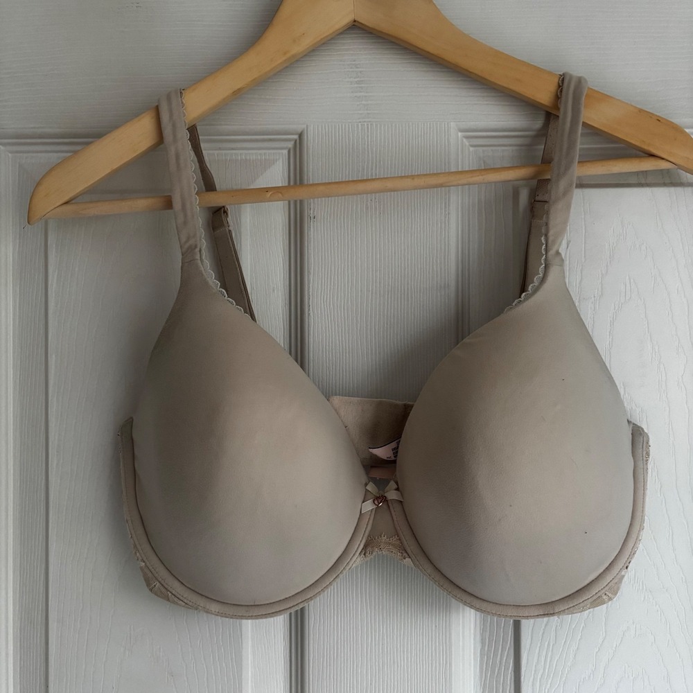 Victoria's Secret Perfect Coverage T-Shirt Bra Beige Lace‎ Underwire 34DDD